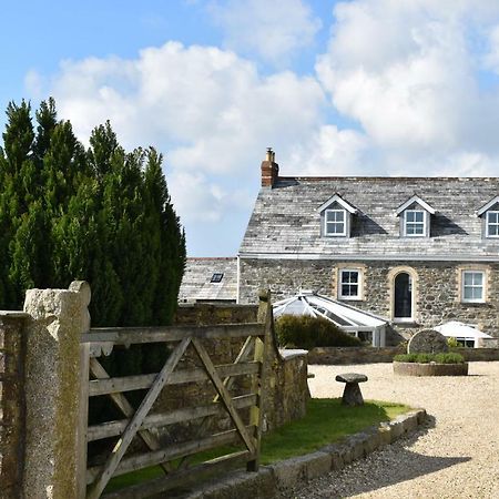 Treveighan Farmhouse Saint Teath エクステリア 写真