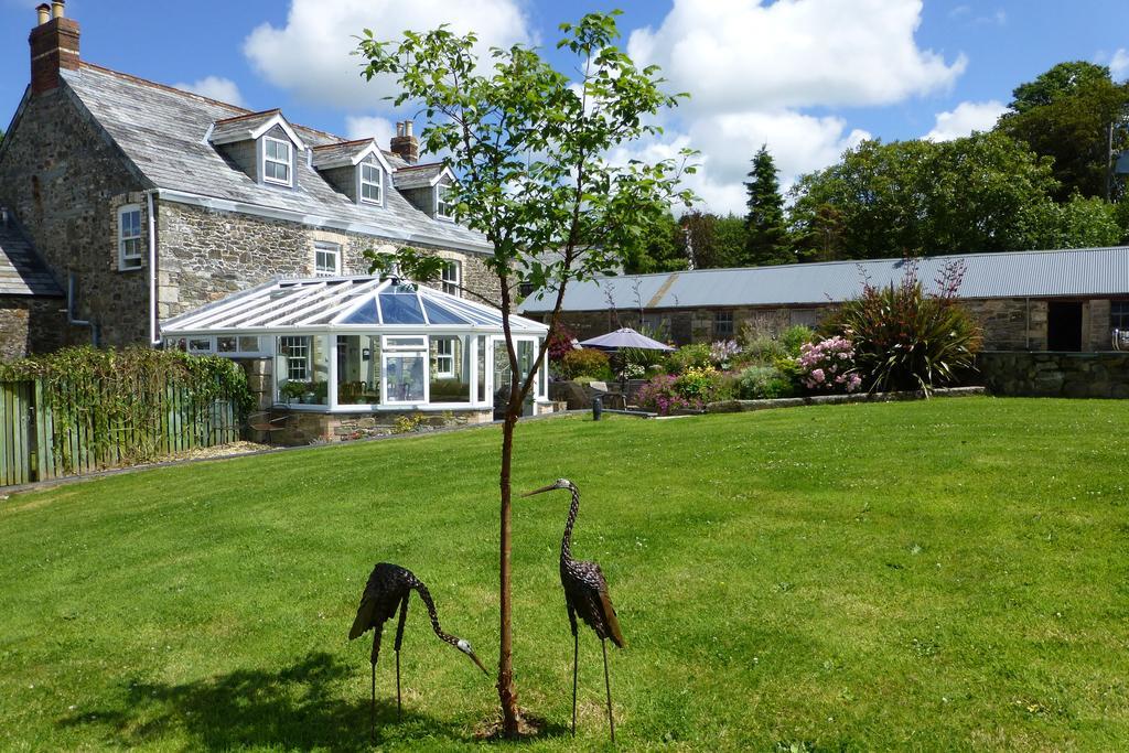 Treveighan Farmhouse Saint Teath エクステリア 写真
